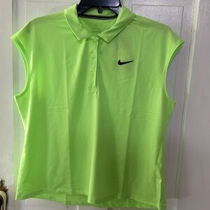 NIke Dry sleeveless Standard Fit tank